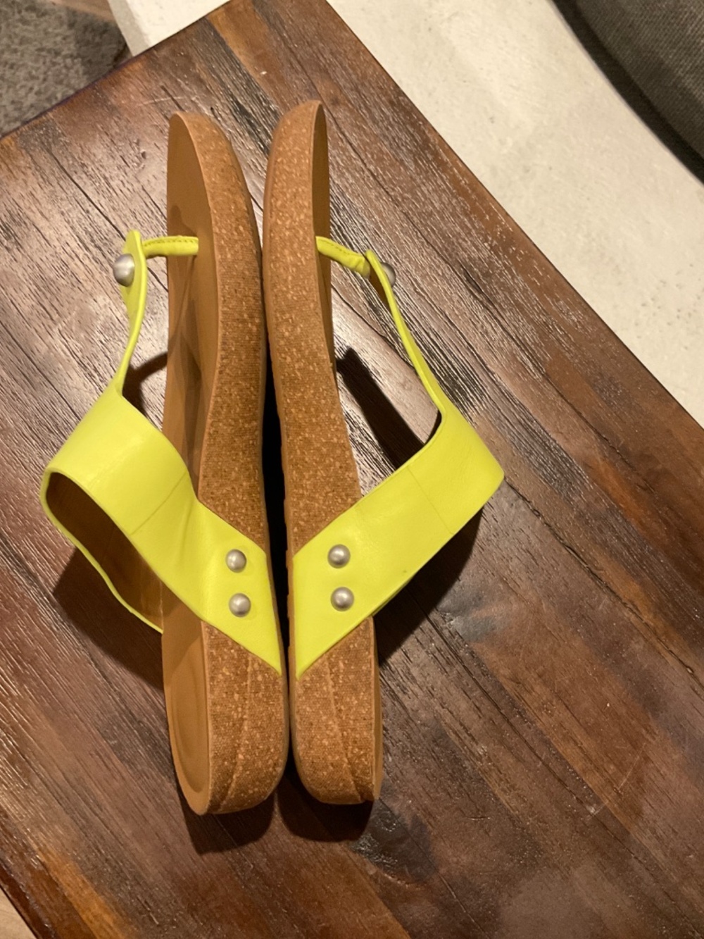 Fit flop Iqushion Toe Post Sandals Neon Leather Size EU38 /US7.5 - Picture 3 of 8